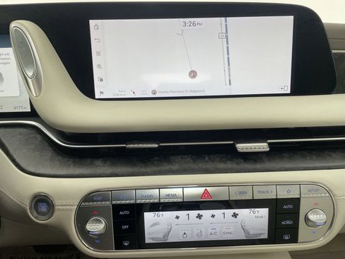 Used 2025 Genesis G90 3.5T image 10