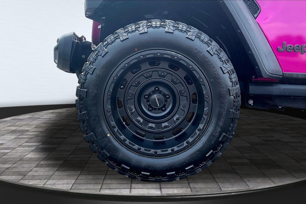 Used 2018 Jeep Wrangler Rubicon AWD/4WD image 9