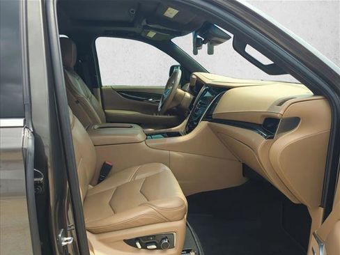 Used 2020 Cadillac Escalade ESV Platinum AWD/4WD image 20