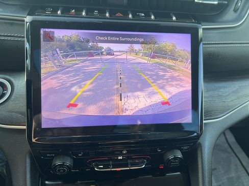 Used 2021 Jeep Grand Cherokee L Limited w/ Trailer Tow Group (B) AWD/4WD image 65