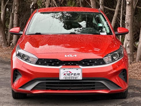 Used 2024 Kia Forte LXS image 9