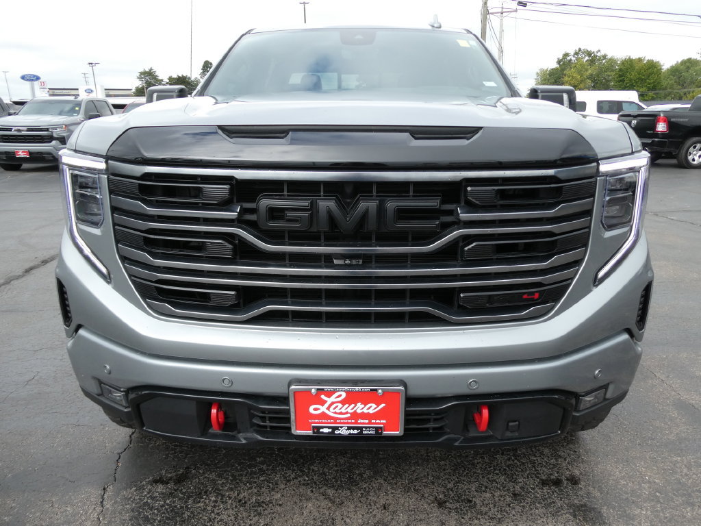 Used 2025 GMC Sierra 1500 AT4 w/ AT4 Premium Package AWD/4WD image 9