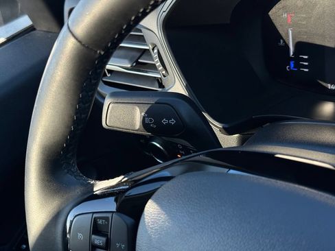 Certified 2024 Ford Escape Active AWD/4WD image 32