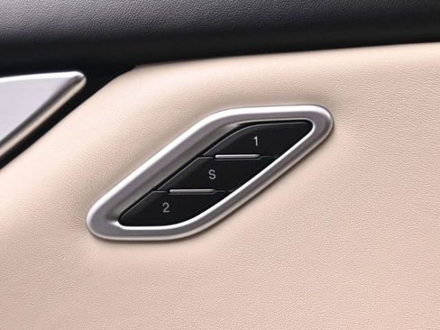 Used 2022 Maserati Ghibli Modena image 37