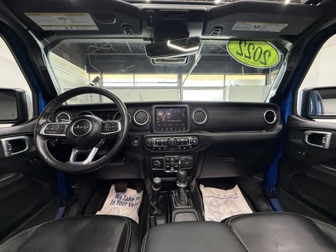 Used 2022 Jeep Wrangler Unlimited Sahara image 14