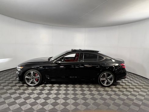 Used 2025 Genesis G70 3.3T Advanced w/ Sport Prestige Package image 9