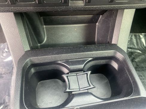 Used 2022 Toyota Tacoma SR w/ SR Convenience Package image 23