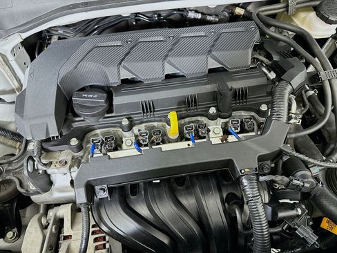 Used 2025 Hyundai Venue SEL FWD image 32