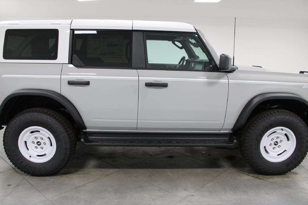 New 2026 Ford Bronco Heritage Edition AWD/4WD image 10