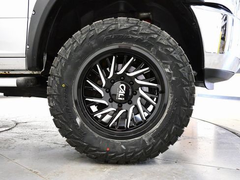 Used 2018 RAM 2500 SLT image 35