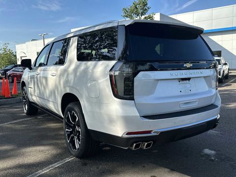 New 2025 Chevrolet Suburban High Country image 4