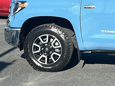 Used 2020 Toyota Tundra Limited w/ Limited Premium Package AWD/4WD image 9
