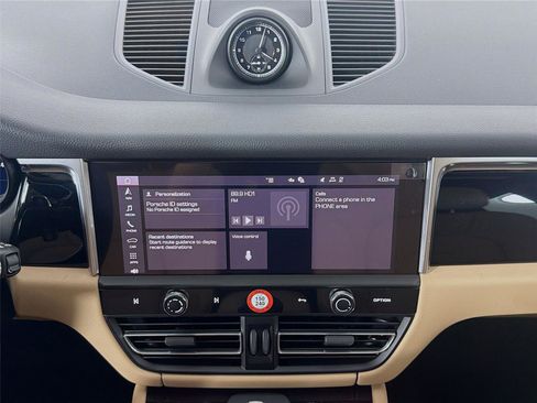 New 2026 Porsche Macan Turbo image 19