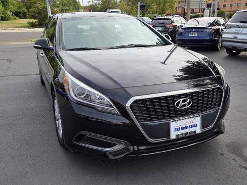 Used 2016 Hyundai Sonata SE FWD image 4