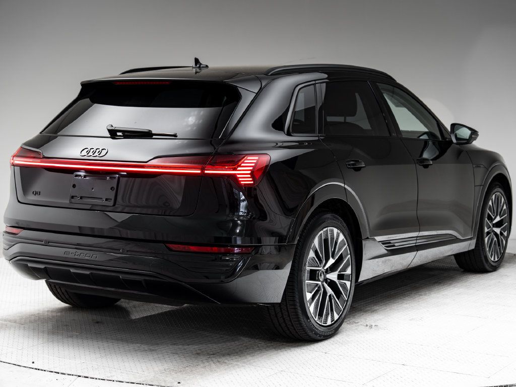 Used 2024 Audi Q8 e-tron Prestige w/ Prestige Package AWD/4WD image 29