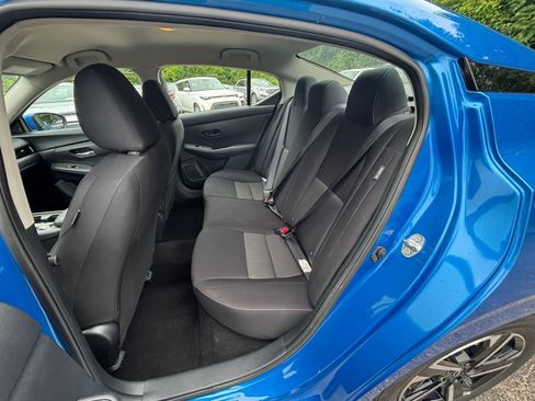 Used 2025 Nissan Sentra SV FWD image 35