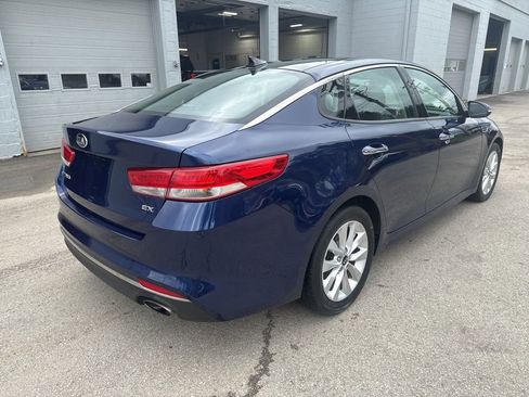 Used 2017 Kia Optima EX w/ Premium Package image 3