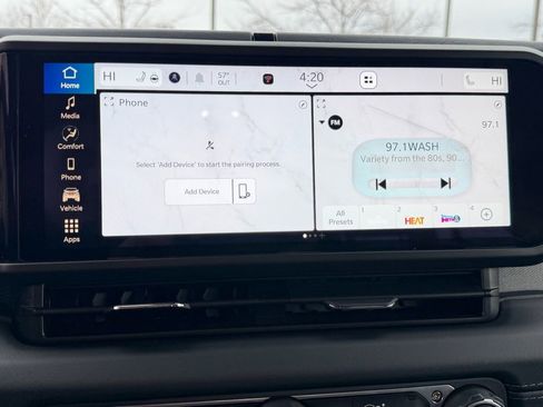 Used 2025 Jeep Wrangler Unlimited Sahara image 24