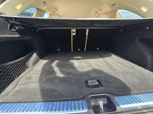 Used 2019 Mercedes-Benz GLC 300 w/ Premium Package image 37
