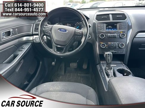 Used 2018 Ford Explorer XLT AWD/4WD image 15