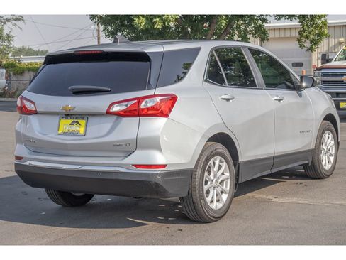 Used 2021 Chevrolet Equinox LT AWD/4WD image 3