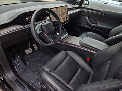 Used 2023 Tesla Model X AWD/4WD image 11