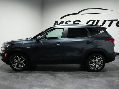 Used 2022 Kia Seltos EX image 4