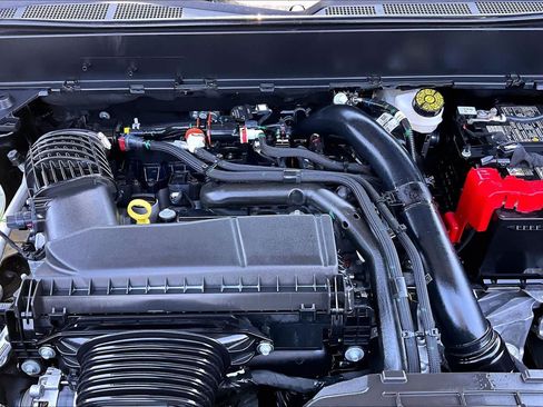 Used 2025 Ford Maverick Lariat w/ 4K Tow Package AWD/4WD image 29