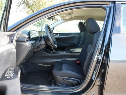 Used 2025 Kia K5 LXS image 17