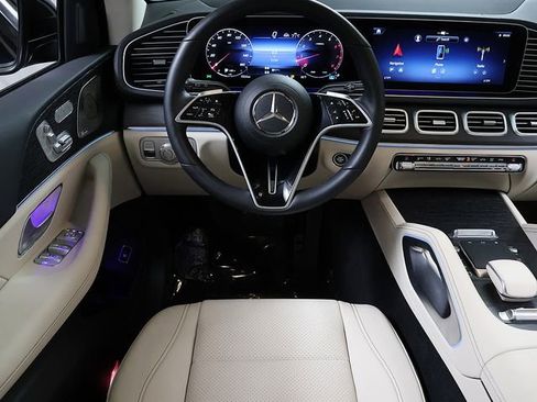Used 2026 Mercedes-Benz GLS 450 4MATIC image 16