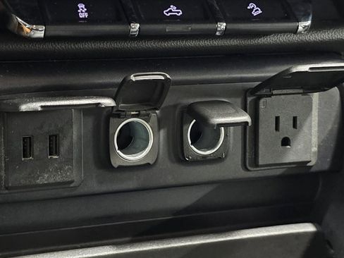 Used 2016 Chevrolet Silverado 1500 LTZ Z71 image 30