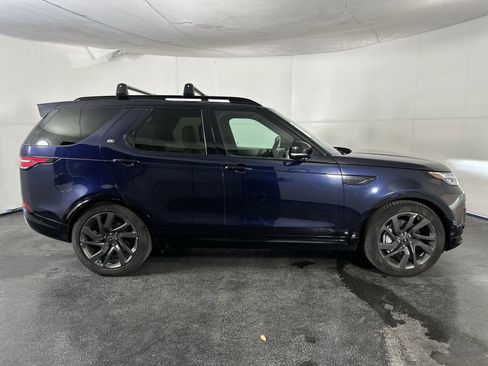 Used 2020 Land Rover Discovery HSE image 13