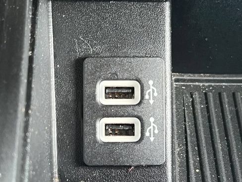Used 2019 Ford F150 XLT w/ Equipment Group 302A Luxury AWD/4WD image 34