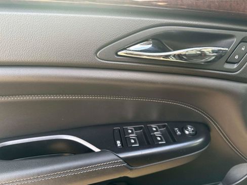 Used 2016 Cadillac SRX Luxury w/ Driver Awareness Package image 18