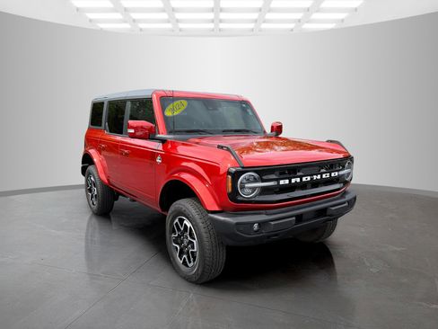 Used 2024 Ford Bronco Outer Banks AWD/4WD image 5