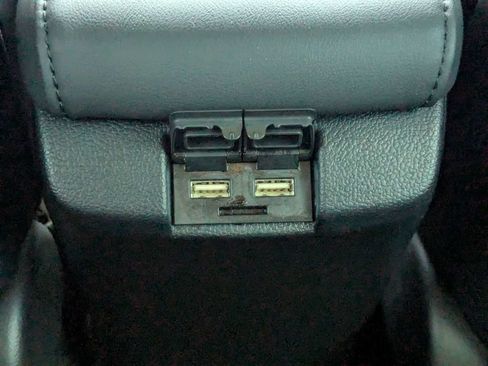 Used 2022 Toyota Prius FWD image 17