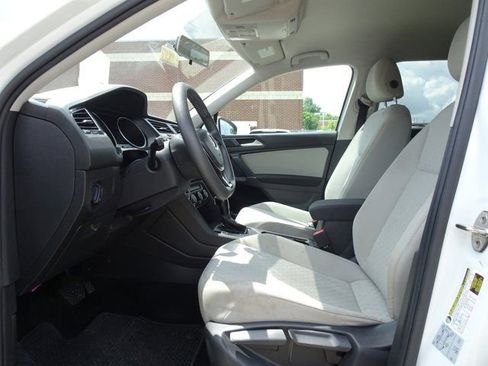 Used 2018 Volkswagen Tiguan S FWD image 8