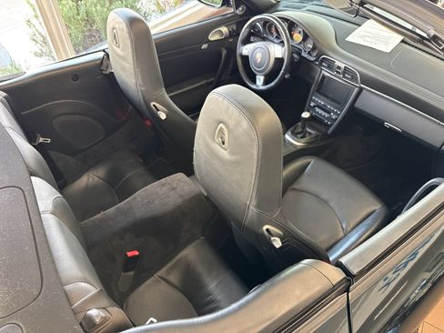 Used 2009 Porsche 911 Cabriolet image 8