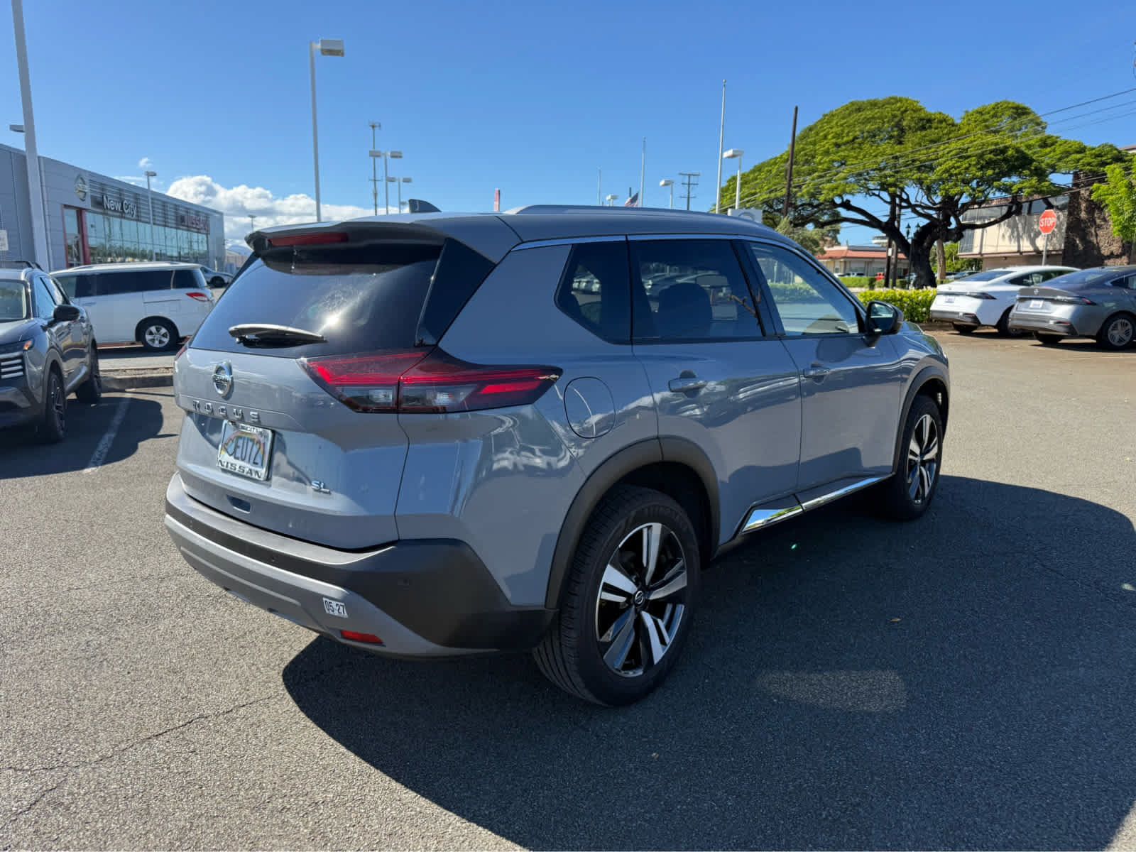 Used 2021 Nissan Rogue SL FWD image 3