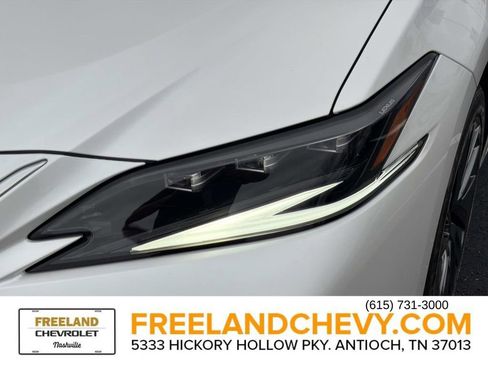 Used 2024 Lexus ES 300h Ultra Luxury image 10