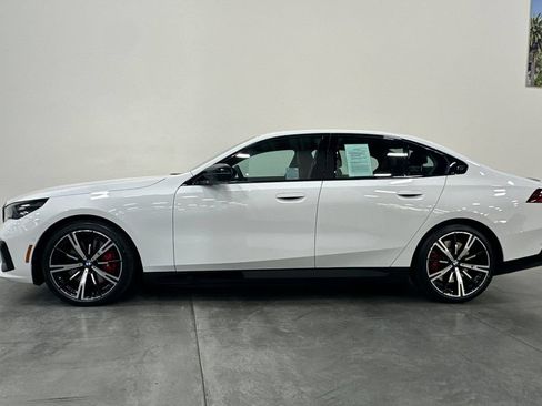 Used 2025 BMW i5 M60 w/ Premium Package AWD/4WD image 7