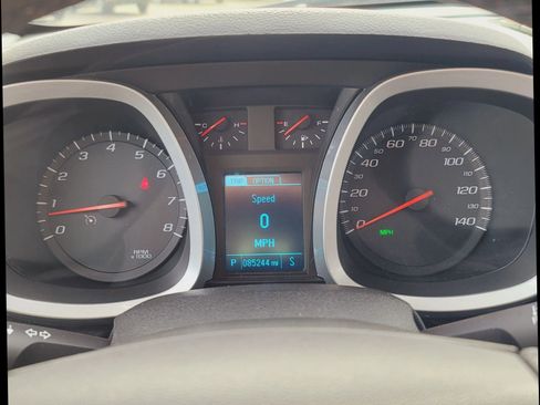 Used 2017 Chevrolet Equinox Premier w/ Enhanced Convenience Package image 22