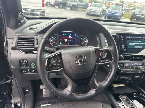 Used 2022 Honda Pilot Black Edition image 13