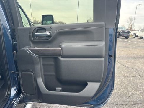 Used 2020 Chevrolet Silverado 2500 LTZ w/ LTZ Plus Package image 20