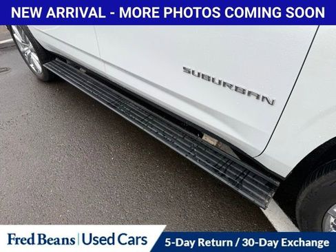 Used 2024 Chevrolet Suburban High Country w/ Premium Package image 13