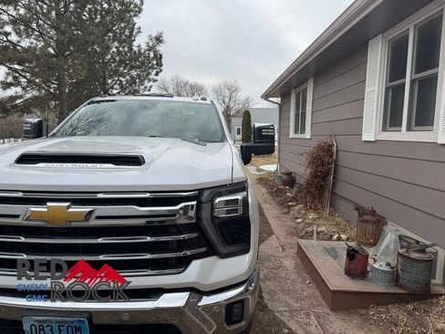 Used 2024 Chevrolet Silverado 2500 LTZ w/ LTZ Convenience Package image 11