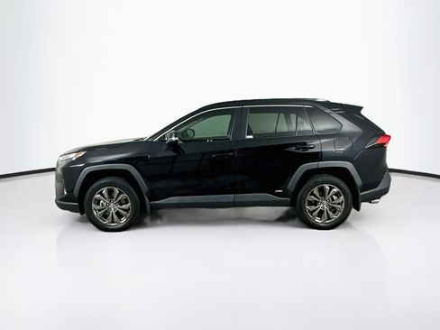Used 2024 Toyota RAV4 XLE Premium AWD/4WD image 4