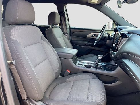 Used 2023 Chevrolet Traverse LT FWD image 27