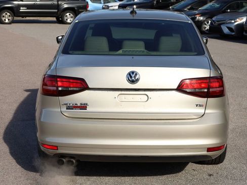 Used 2016 Volkswagen Jetta SEL image 16
