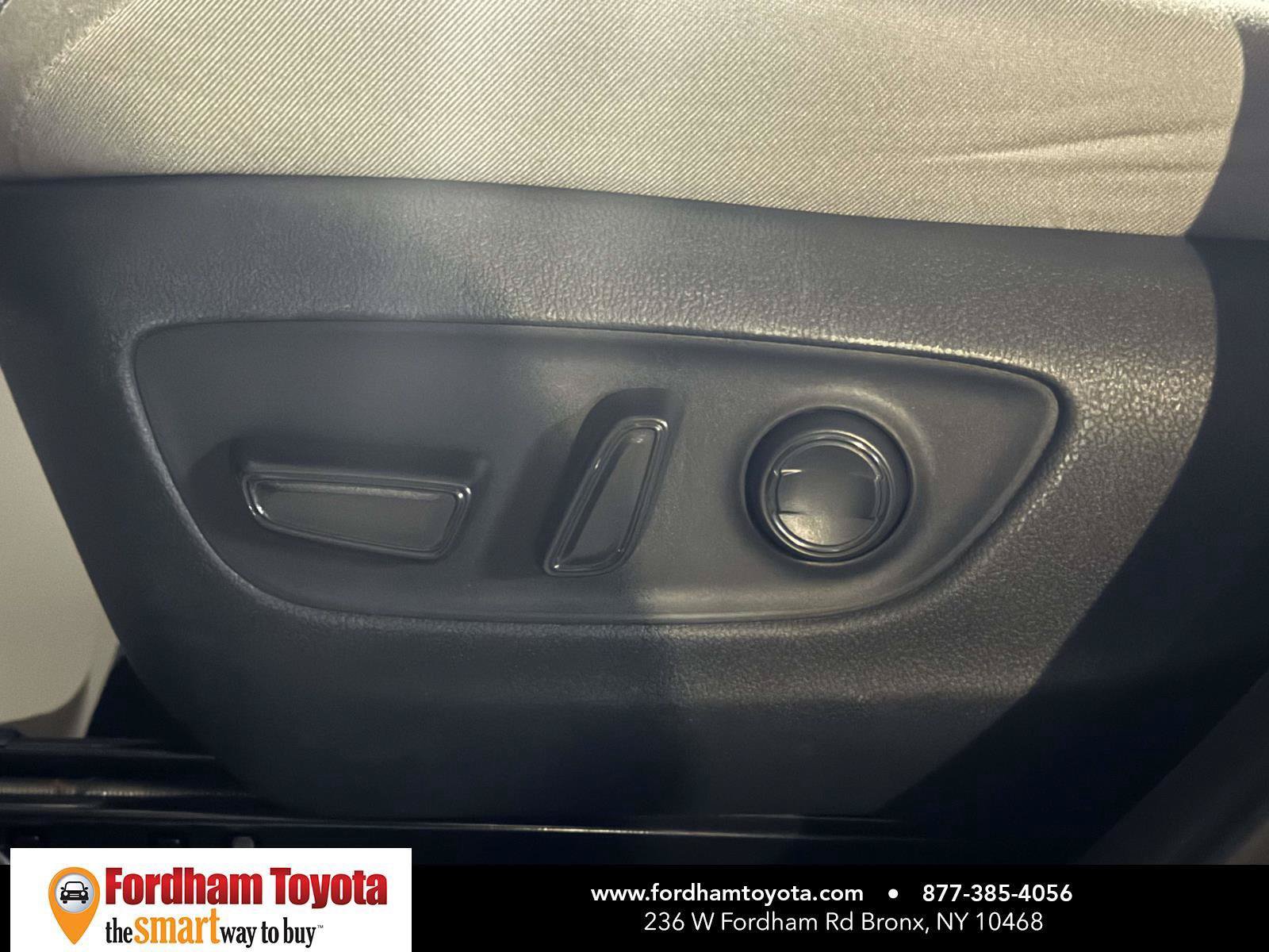 Certified 2025 Toyota RAV4 XLE w/ Convenience Package AWD/4WD image 17